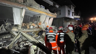 Hatay’da depremin ardından bir iş yerinde çökme meydana geldi 