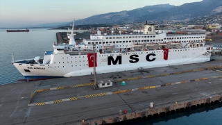 İskenderun Limanı’na demirleyen yolcu gemisi, depremzede ailelere yuva oldu