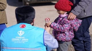 Türkiye Diyanet Vakfı 30 bin görevlisiyle depremzedelere yardım ediyor