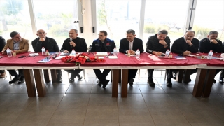 Bakan Dönmez, AK Parti’li Özhaseki ve belediye başkanları İskenderun’da
