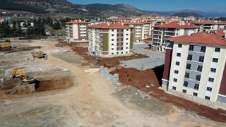 Nurdağı ve İslahiye’de ilk etapta yapılacak 855 konut için ilk kazma vuruldu