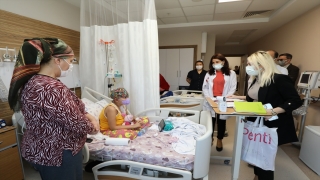 Depremzede Alzade bebek Antalya’da ameliyat edildi