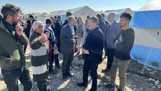 Yüreğir Belediye Başkanı Kocaispir, depremzedeleri ziyaret etti