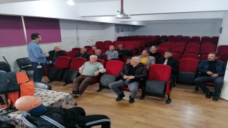 Finike de muhtarlara ilk yardım eğitimi verildi