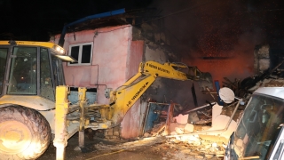 Burdur’da yangından zarar gören iki evde hasar oluştu