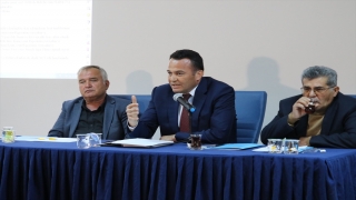 Kaş Belediyesinin meclis toplantısında depremde hayatını kaybedenler anıldı