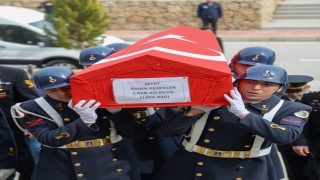 Trafik kazasında şehit düşen astsubay son yolculuğuna uğurlandı