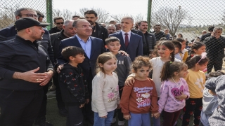 Adalet Bakanı Bozdağ, depremlerin merkez üssü Kahramanmaraş’ta incelemelerde bulundu