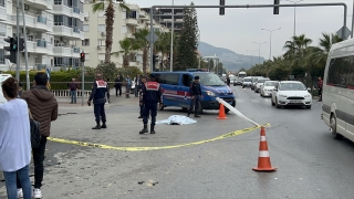 Alanya’da trafik kazasında depremzede 3 kişi öldü, 4 kişi yaralandı