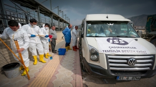 Hatay’da çadır ve konteyner kentlerdeki tuvalet ve banyolar dezenfekte ediliyor