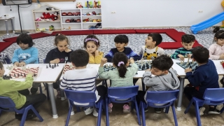 ”Türkiye Satrançla Tek Yürek Oluyor” projesiyle depremzede çocuklara moral desteği 