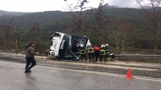 Isparta’da devrilen yolcu otobüsündeki 8 kişi yaralandı