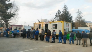Keçiören Belediyesi’nin Kahramanmaraş’taki aşevinde 3 öğün yemek dağıtılıyor