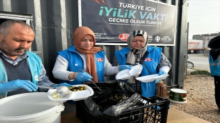Diyanet İşleri Türk İslam Birliği gönüllüleri, Hatay’da çocuklara oyuncak dağıttı