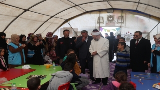 Diyanet İşleri Başkanı Erbaş, Kahramanmaraş’ta depremzedelerle bir araya geldi