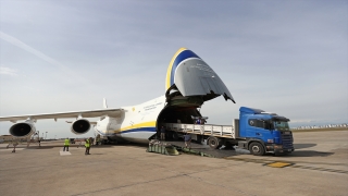 İnsani yardım malzemelerini taşıyan kargo uçağı İncirlik Hava Üssü’ne ulaştı