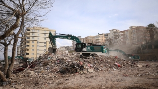Kahramanmaraş’ta enkaz kaldırma çalışmaları devam ediyor