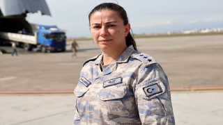 Depremzedelere yardımların ulaştırılmasında Sultan Yüzbaşı da görev alıyor