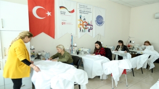 Adana’da kadınlar depremzedeler için üretime devam ediyor