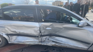 Kahramanmaraş’ta iki otomobilin çarpıştığı kazada 7 kişi yaralandı