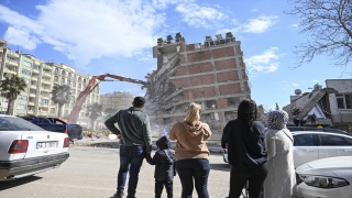 Kahramanmaraş’ta acil yıkım kararı alınan 4 bin 400 binadan 1206’sı yıkıldı