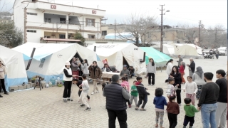 Güney Koreli öğrenciler oyunlarla çocuklarda afetin izlerini silmeye çalışıyor