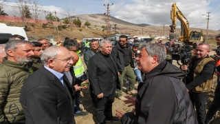 CHP Genel Başkanı Kılıçdaroğlu, depremlerden etkilenen Kahramanmaraş’ta ziyaretlerde bulundu
