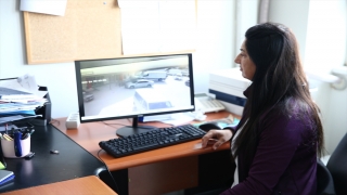 Adana’da bir kadın, trafikte tartıştığı biri hemcinsi 2 kişi tarafından darbedildi