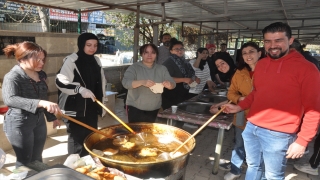 Kumluca’da okullarda depremzedeler için kermes düzenlendi 
