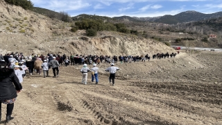 Burdur’da fidanlar, depremde hayatını kaybedenler anısına toprakla buluştu