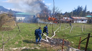 Çamlıyayla’da müstakil evde çıkan yangın söndürüldü