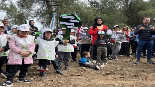 Kumluca’da deprem şehitleri adına fidan dikildi