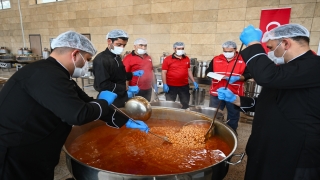 Türk Kızılay, Kahramanmaraş’ta 82 bin kişilik iftarlık ve sahurluk paket dağıtacak