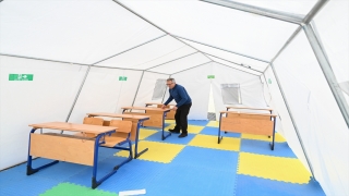 Depremzede öğrenciler sınavlara ”çadır kampüsü”nde hazırlanacak
