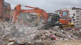 Hatay’da bina yıkım ve enkaz kaldırma çalışmaları 30 mahallede devam etti