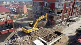 Depremin etkilediği Kırıkhan’da enkazın yüzde 54’ü kaldırıldı