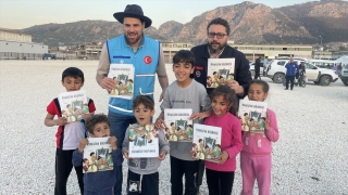 Hatay’da ”İyilik Çadırı”nda depremzedeler iftarda bir araya geldi