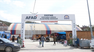 Hatay’da yapımı tamamlanan 374 prefabrik iş yeri esnafa teslim edildi