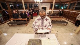 Depremde kiliseleri de yıkılan Hristiyanlar, Paskalya Bayramı’nı buruk geçiriyor