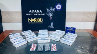 Adana’da otomobilde uyuşturucu hap bulunmasıyla ilgili 5 kişi tutuklandı