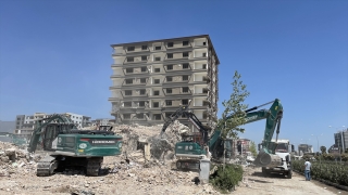 Hatay’da yıkım ve enkaz kaldırma çalışmaları sürüyor