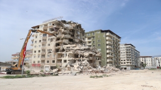 Hatay’da bina yıkım ve enkaz kaldırma çalışmaları 72 mahallede devam ediyor