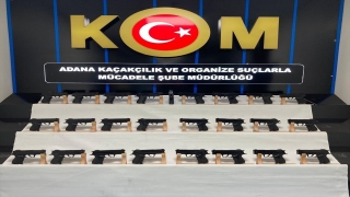 Adana’da ruhsatsız 30 tabanca ele geçirildi