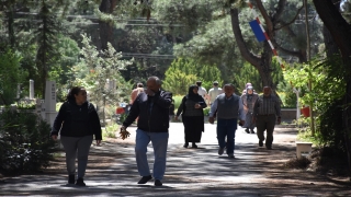 Uncalı Mezarlığı’nda arife günü yoğunluk yaşandı