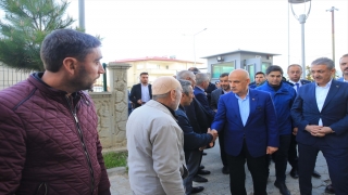 Tarım ve Orman Bakanı Kirişci Ekinözü’nde vatandaşlarla bayramlaştı: