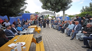 AK Parti Sözcüsü Çelik, Adana’da muhtarlarla bir araya geldi: