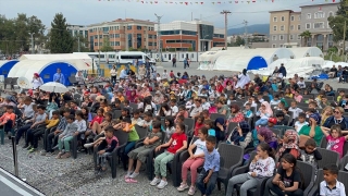 ”Kamyon Tiyatrosu” Hatay’da çocuklarla buluştu 