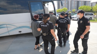 Antalya’da çeşitli suçlardan aranan 81 kişi, eş zamanlı operasyonla yakalandı