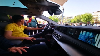 Türkiye’nin yerli otomobili Togg, Gaziantep’te vatandaşlarla buluştu