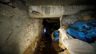 Kahramanmaraş’ta depremler sonrası bir evin bodrumundan çıkan su her geçen gün artıyor
